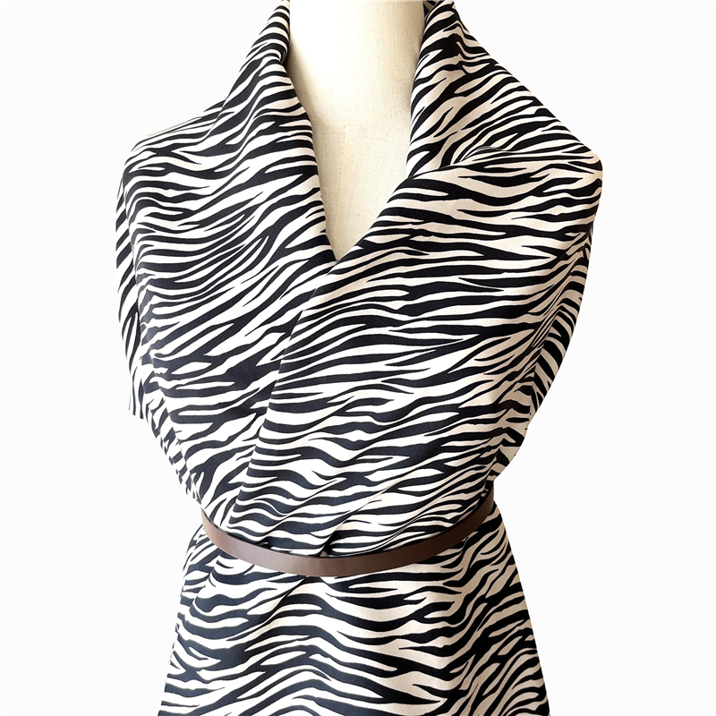 56 rayon 44 viscose satijn Dierenprint zebra dierenprint stof